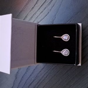 Cate & Chloe Isabel 18k White Gold Teardrop Earrings with Crystals